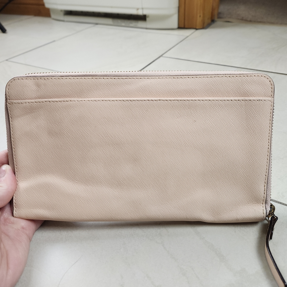 kate spade New York talla newbury lane Oversize Leather Travel Wallet Pale Blush - Picture 16 of 17